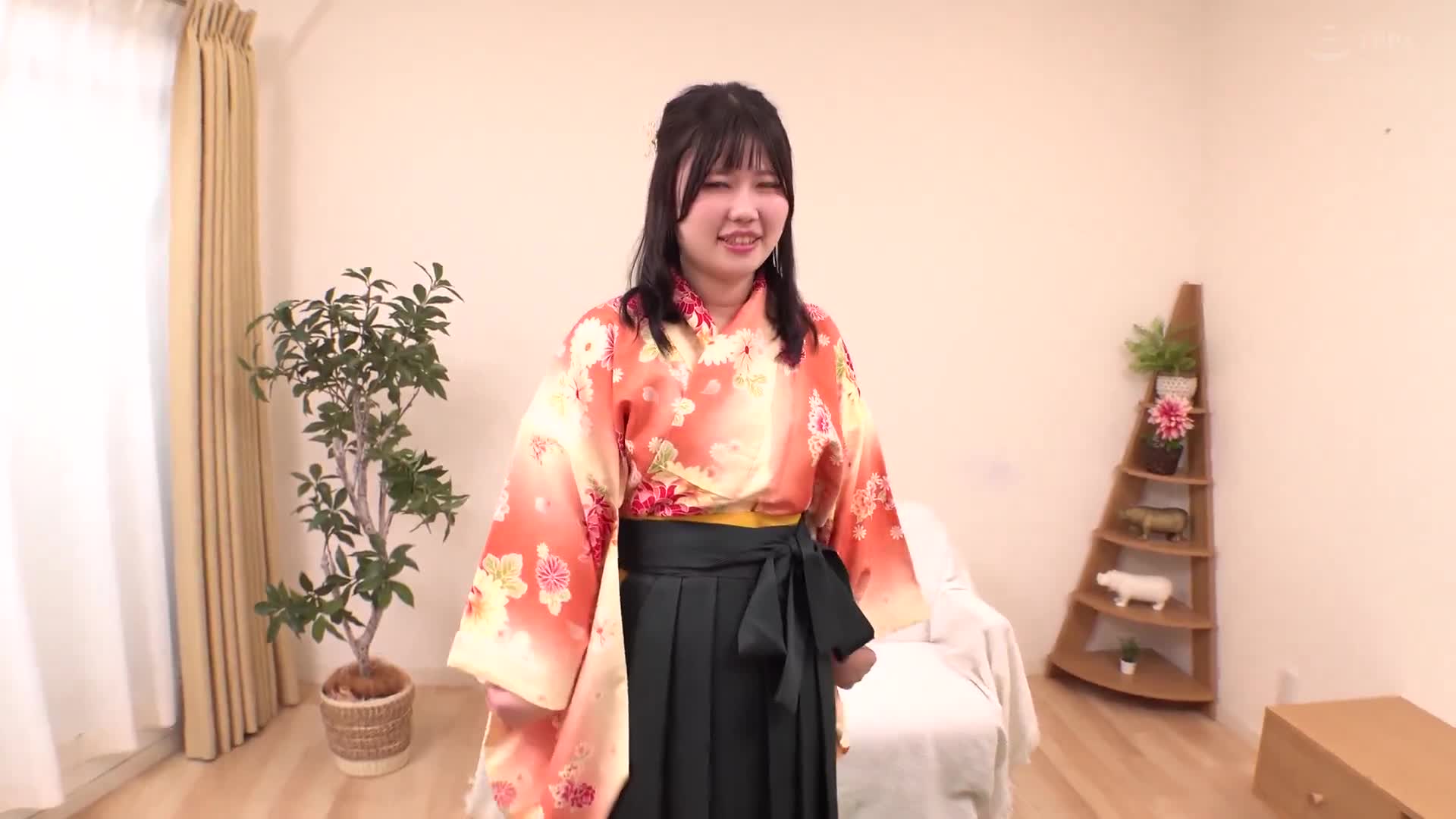 袴裝畢業生限定特輯！剛參加大學畢業典禮的素人女大生和大雞巴男挑戰「素股按摩」！陌生男女會因快樂而緊密結合，甚至在當場中出嗎？ - AV大平台 - 中文字幕，成人影片，AV，國產，線上看