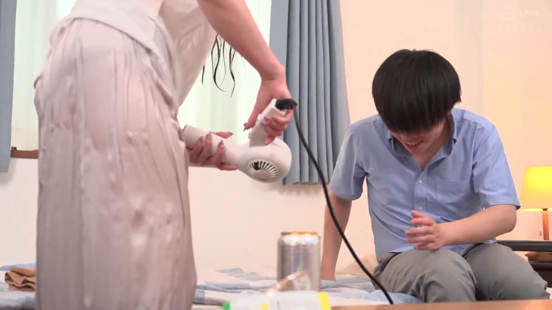 突如來襲的豪雨。玄關前站著濕透的美女,內衣完全透明。3 - AV大平台 - 中文字幕,成人影片,AV,國產,線上看 突如來襲的豪雨。玄關前站著濕透的美女,內衣完全透明。3 - AV大平台 - 中文字幕,成人影片,AV,國產,線上看